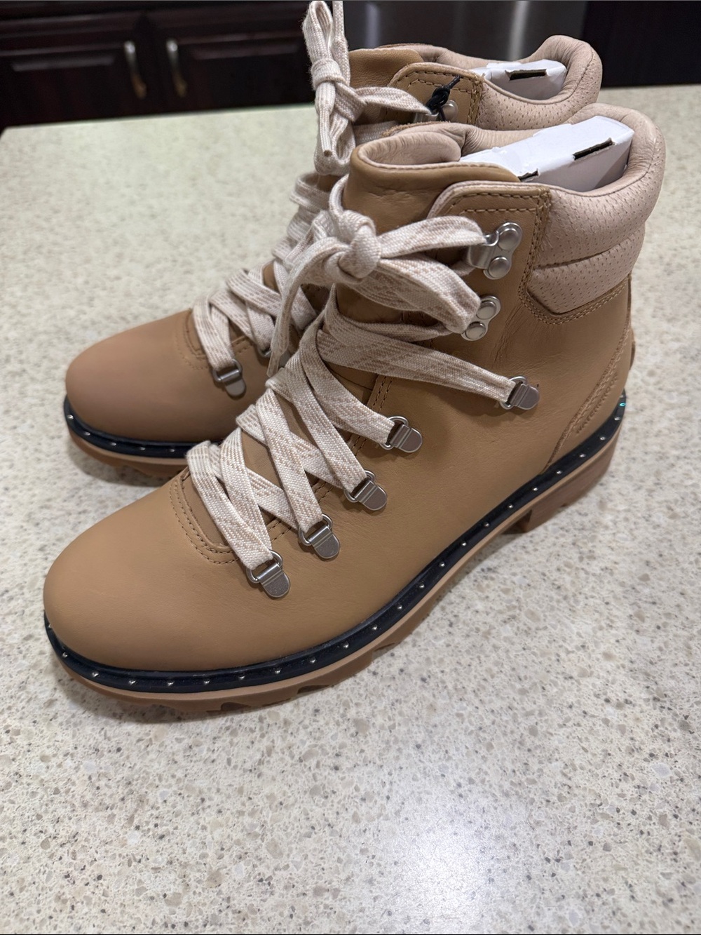 NWOT Sorel Lennox Lace-Up Hiking Boot